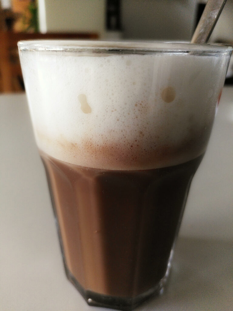 Champignons adaptogènes. Café adaptogène. Latte